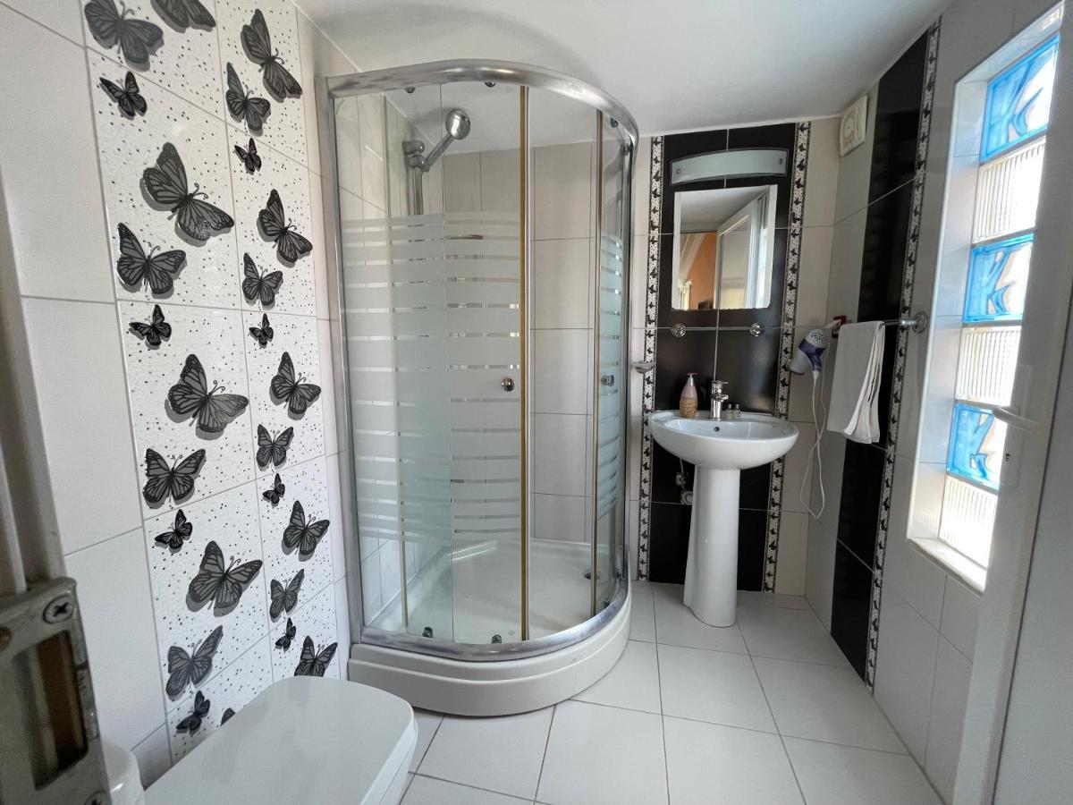 Tayfun Hotel Mordogan Luaran gambar