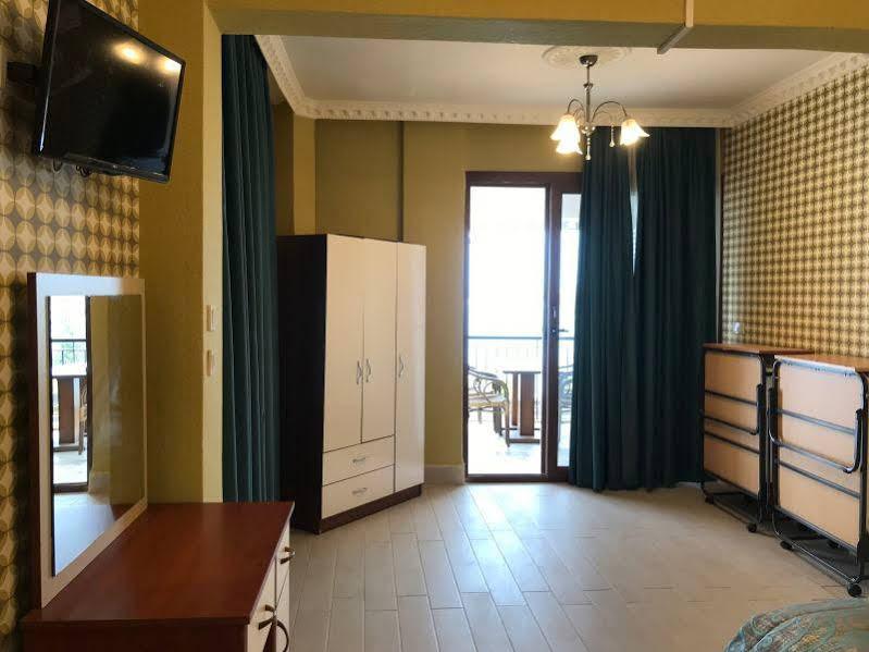 Tayfun Hotel Mordogan Luaran gambar